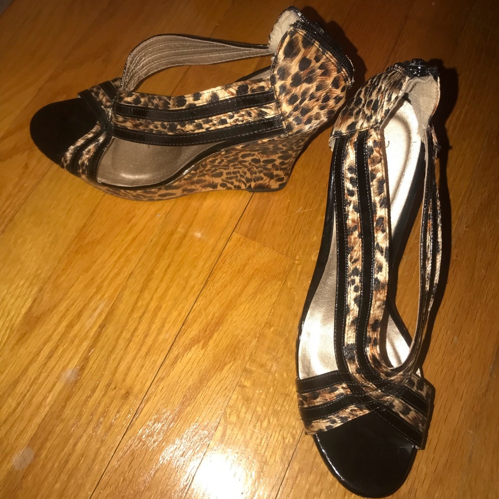 Leopard print wedges size 9